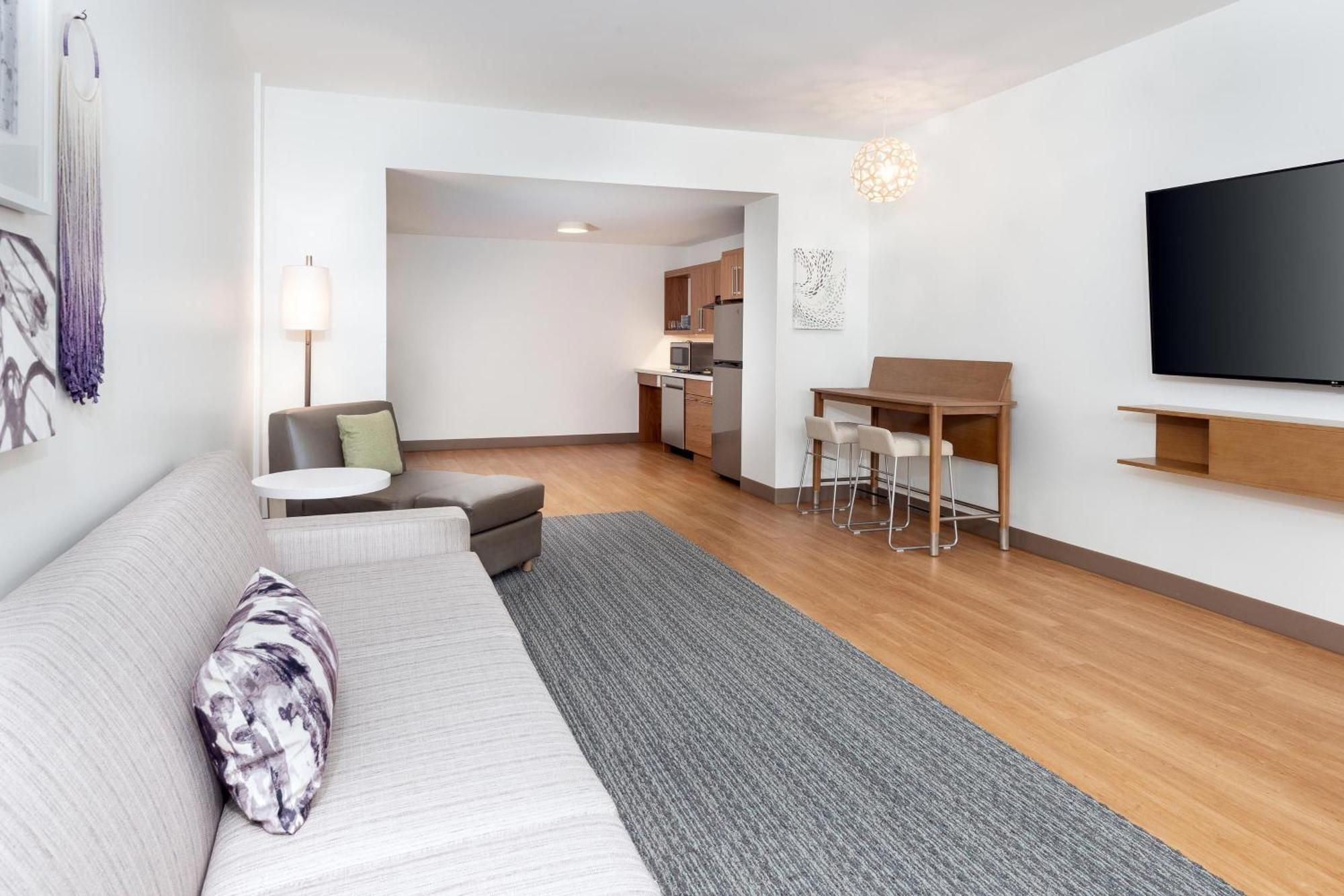 Element Midtown Hotel